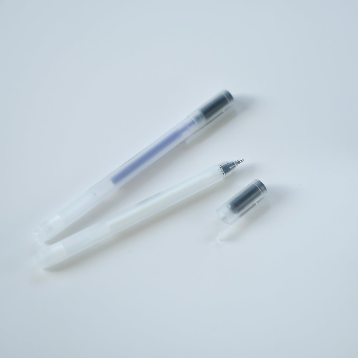 Heat Erasable Fabric Marker Pen – White & Blue
