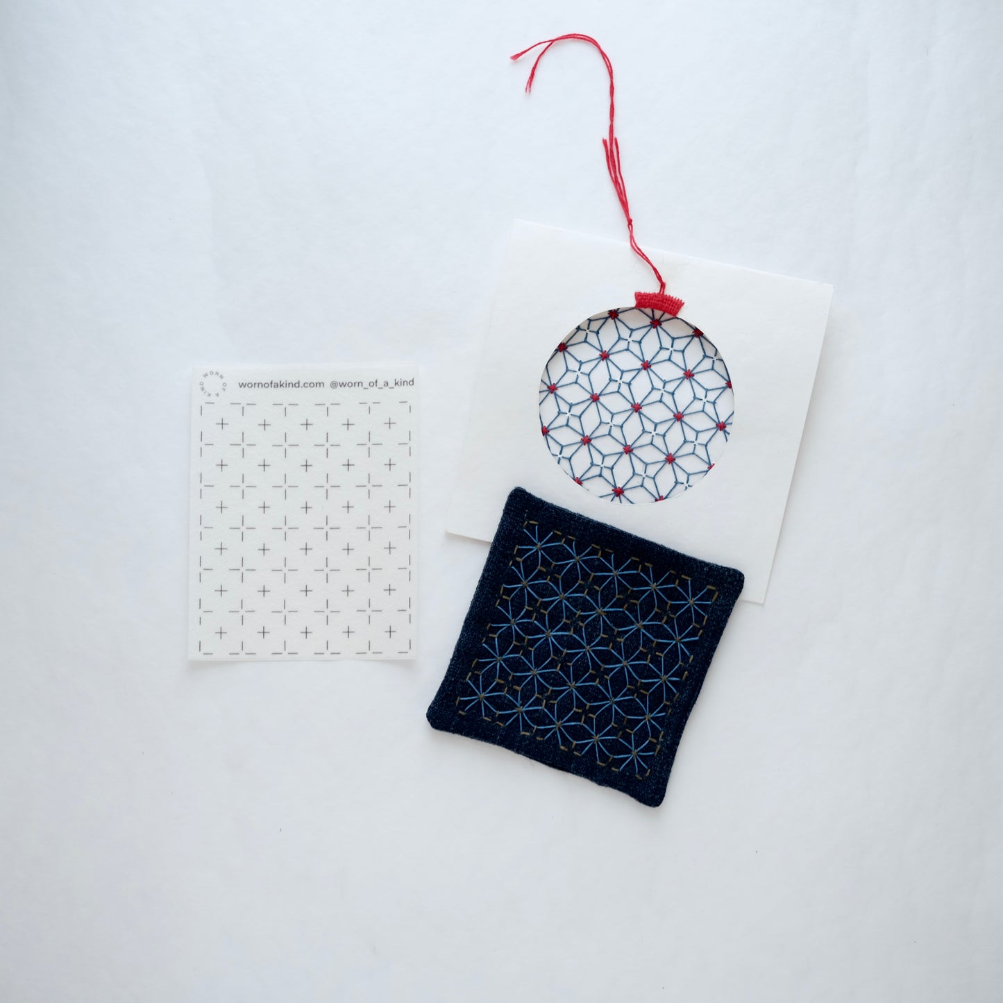 Ajisai (Hydrangea) Kugurizashi pattern used on a Christmas card and a matching fabric coaster.