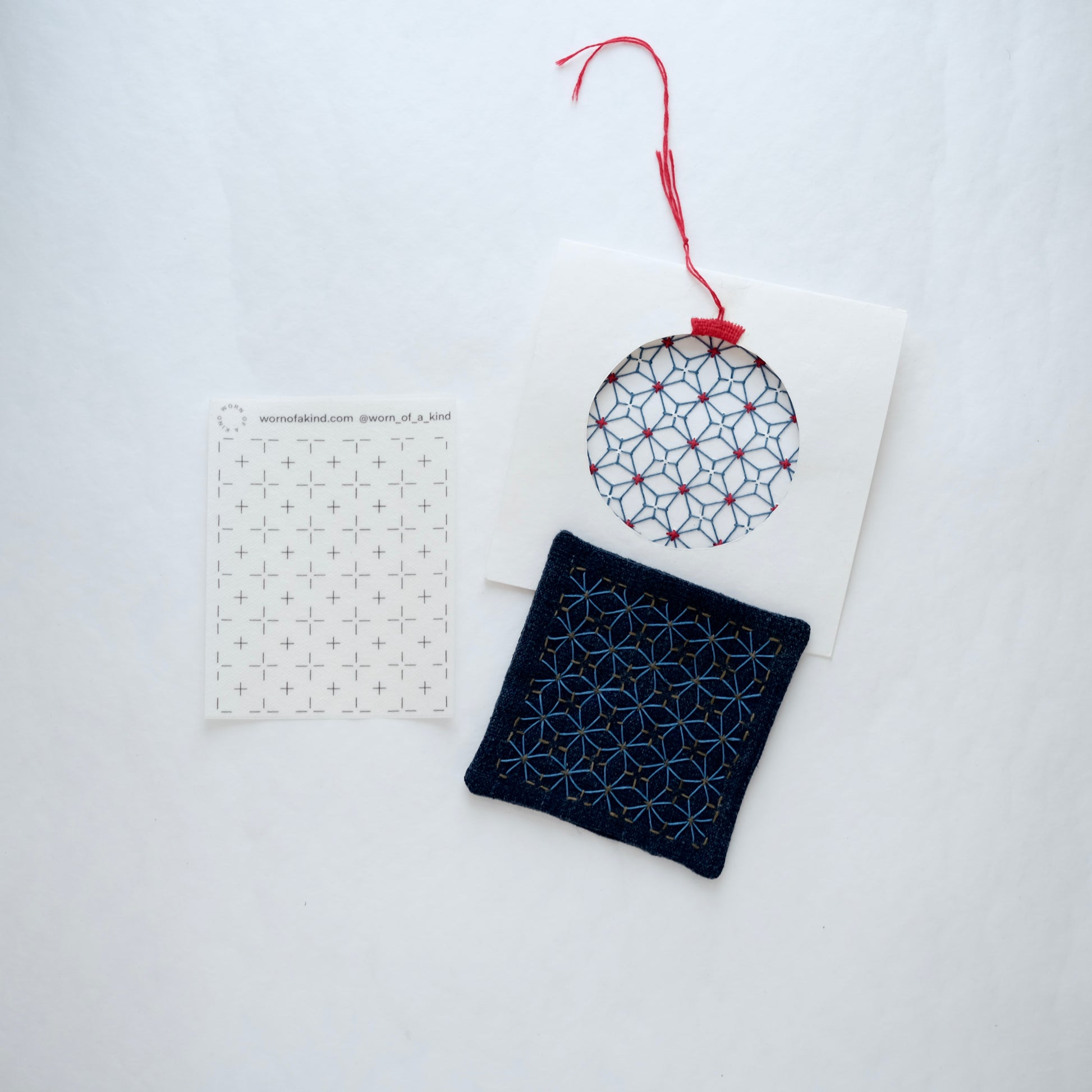 Ajisai (Hydrangea) Kugurizashi pattern used on a Christmas card and a matching fabric coaster.