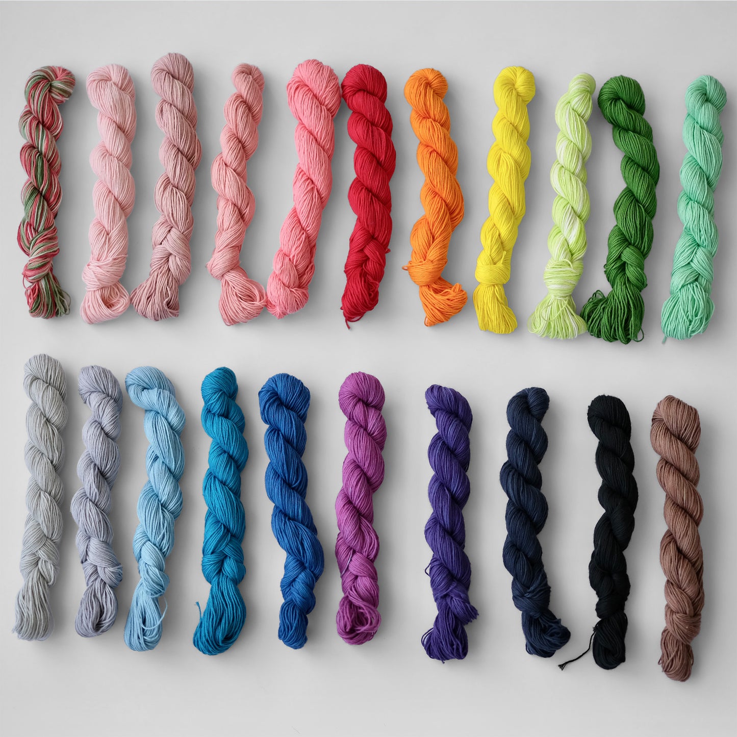 All 21 colors of 80-meter sashiko thread skeins for large-scale boro mending and long-term embroidery projects.